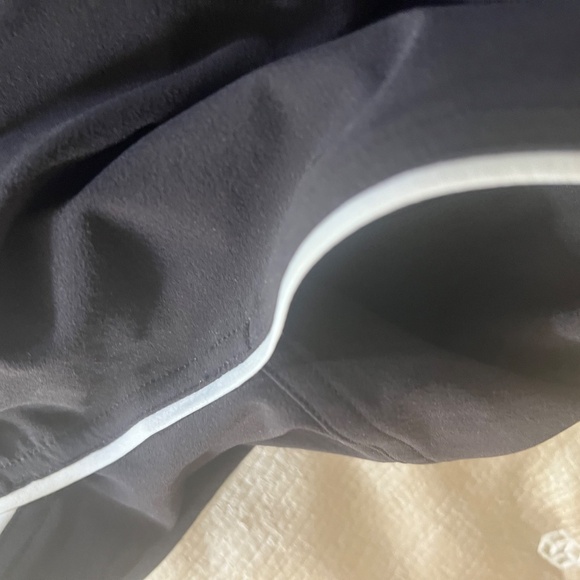 Lululemon Lightweight High-Rise Relaxed Short 3" *Long Liner Black Size 6 - Picture 3 of 9